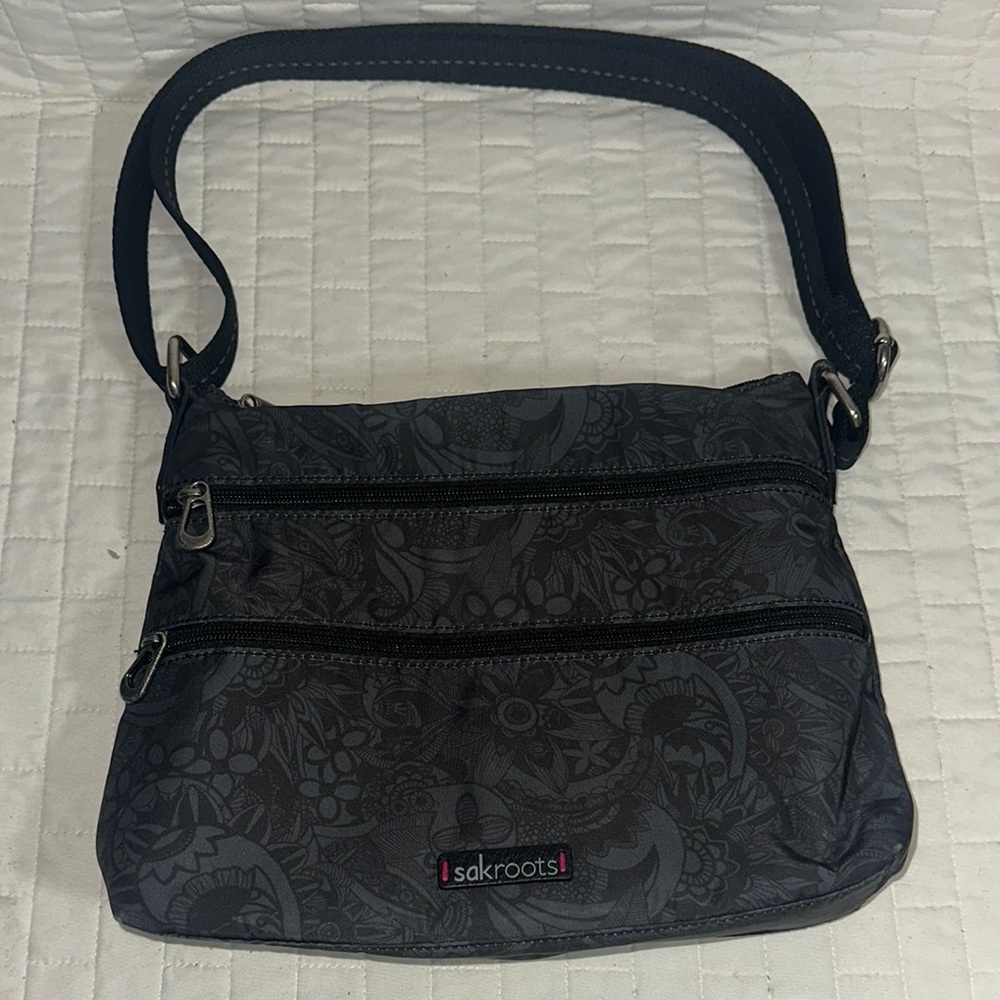 Sakroots Black Floral-Pattern Crossbody Bag
